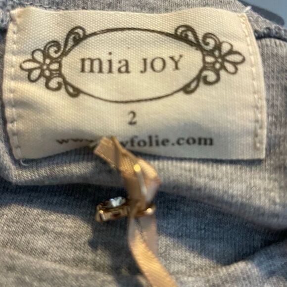 Mia Joy Joyfolie Hero Graphic Tee Heather Gray Short Sleeve Crewneck 2 - Picture 4 of 9